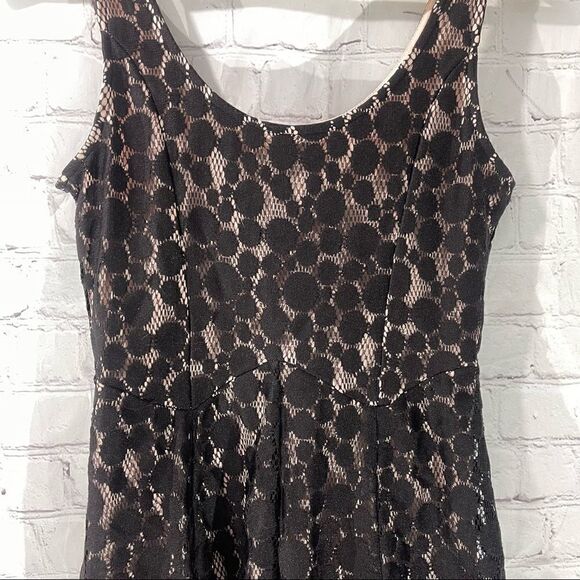 DISNEY MINNIE ROCKS THE DOTS LACE DOT DRESS SZ S - Picture 6 of 7